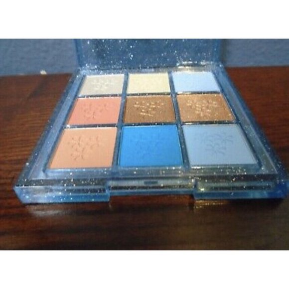 BH COSMETICS x Iggy Totally 2000's Blue Fur Eyeshadow Palette 9 Shades NEW - Picture 6 of 6